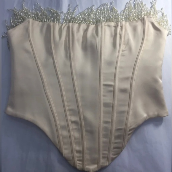 HOUSE OF CB 'Aubrie' Vintage Cream Embellished Satin Corset - Picture 4 of 6